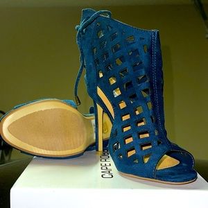 Dark Teal Mesh Style Cape Robbin Heels
